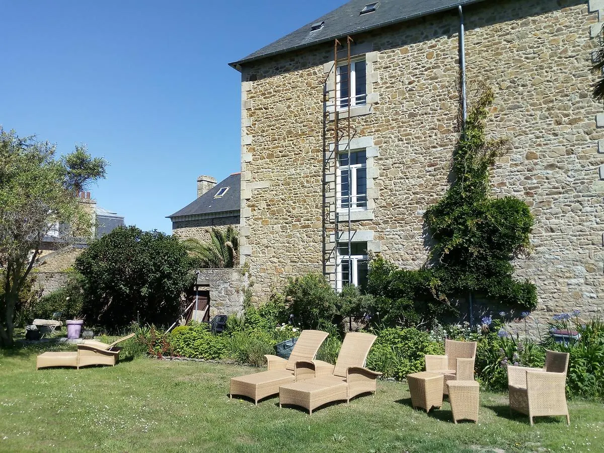 Grand Hotel De Port Blanc Penvénan